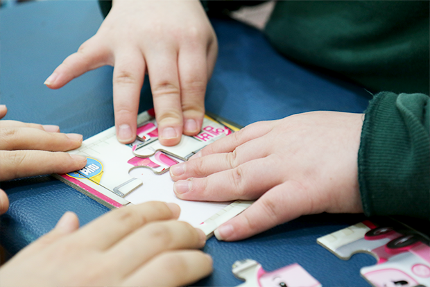 퍼즐을 맞추는 속도가 이전보다 빨라진 지우