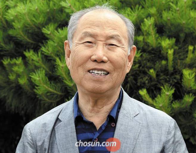 2016년부터 복지단체에 익명으로 10억원을 기부한 권오록(85)씨가 1일 서울 종로구 푸르메재단에서 활짝 웃고 있다. /남강호 기자