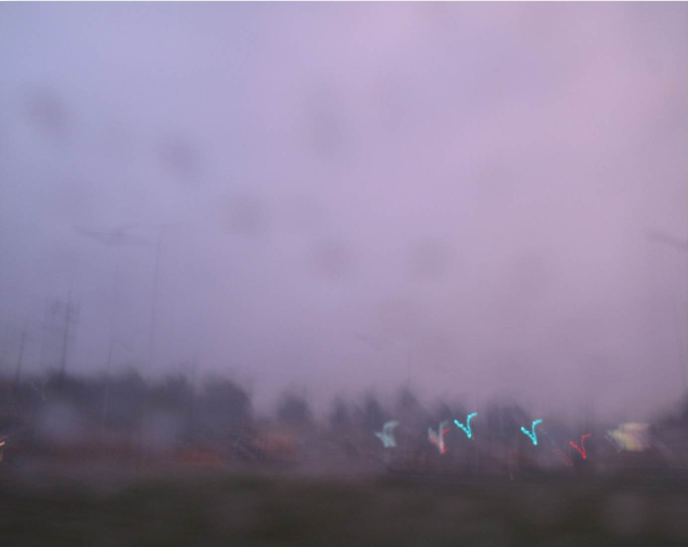 ▲ <비에 흐르는 音>, 디지털 카메라 & 프린트, 280 x 210cm, 2012년작