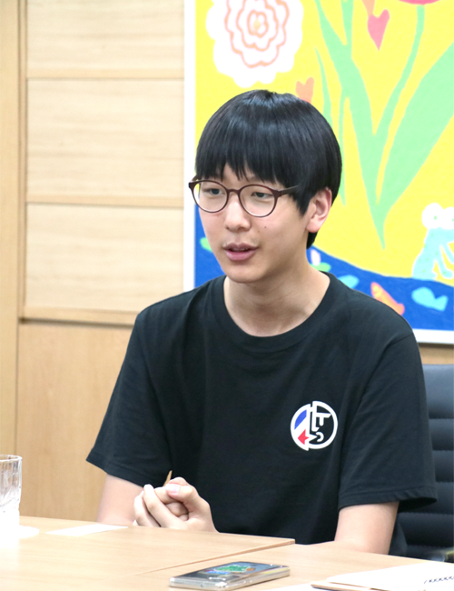 공부, 그림, 글쓰기는 물론 따뜻한 마음까지 갖춘 ‘엄.친.아’ 민우 군