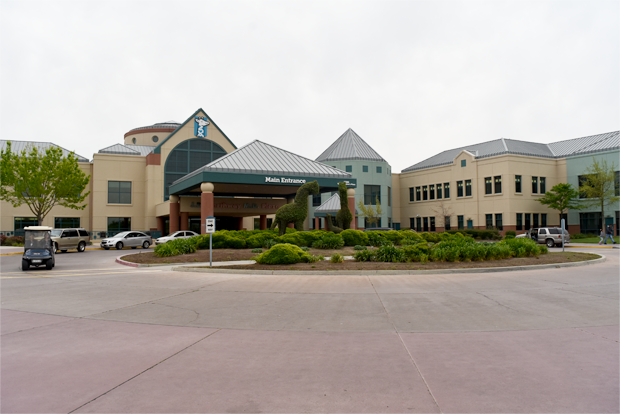 밸리 어린이병원 본관 입구