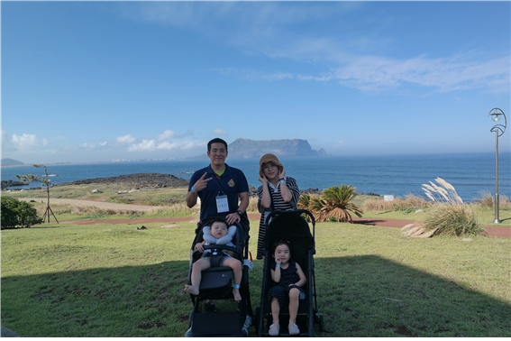 제주도에서 행복한 시간을 보낸 강빈이네 가족.