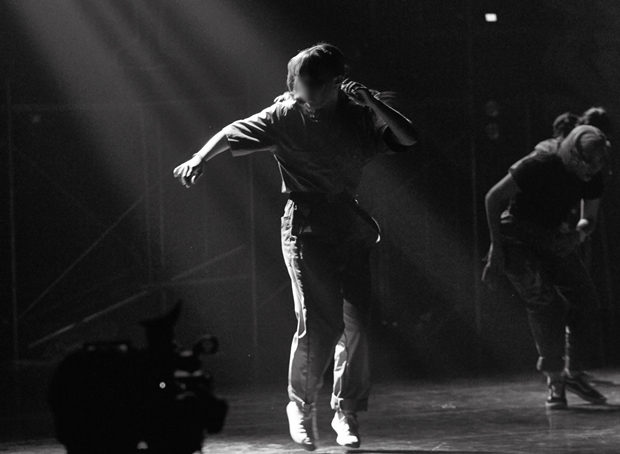 공연하는 서영 양의 모습