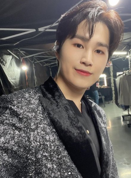 가수 김희재가 선한트롯 6월 가왕전 상금 120만 원을 푸르메재단에 기부했다. 