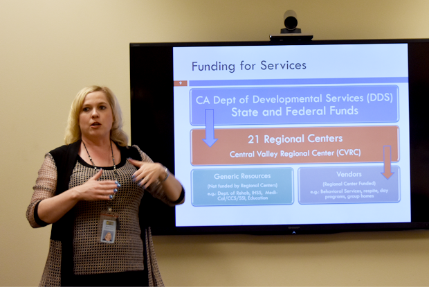 헤더 씨가 CVRC 사업을 설명하고 있다. 