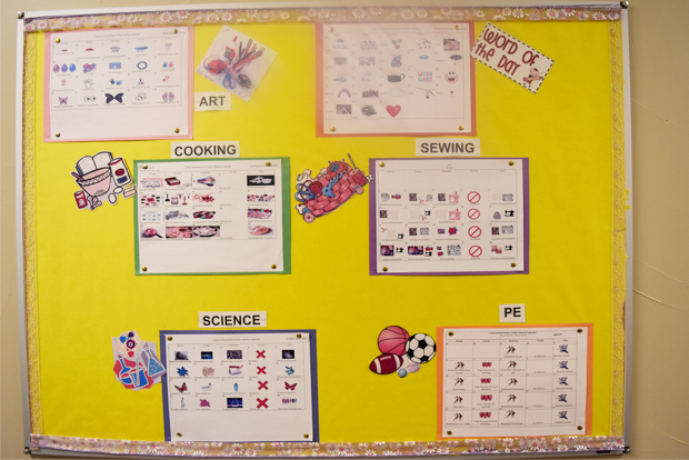 중증장애인들도 이해하기 쉽도록 만들어 놓은 시간표