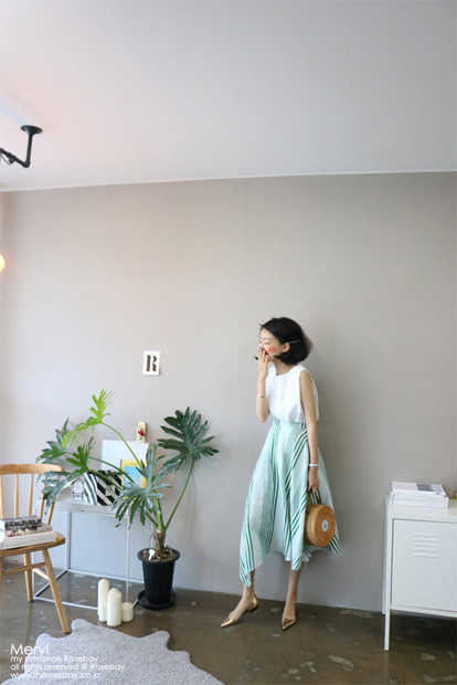 박송이 대표가 전담하고 있는 모델 사진 촬영본 (출처 : 로즈베이 http://bit.ly/2tFkOQ9)