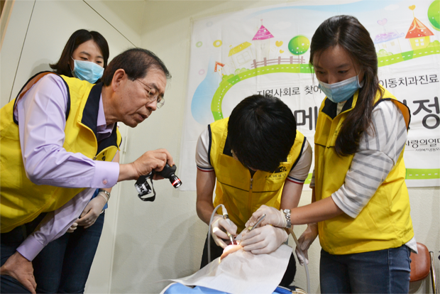 박원순 서울시장과 함께한 종로구 창신동 쪽방촌 ‘푸르메미소원정대’ 활동