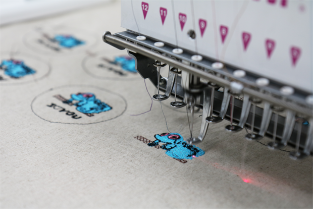 발달장애 작가의 독창적인 그림은 자수로 표현됩니다 ⓒ아텐토