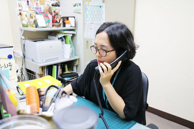 매일 장애인 취업자와 고용업체를 관리하고 센터 직원들에게 슈퍼비전을 주느라 바쁜 이은정 센터장