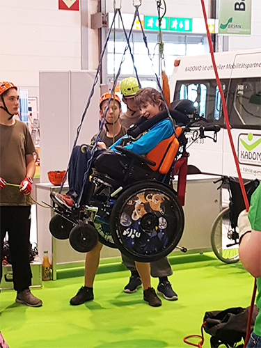 휠체어 암벽 등반