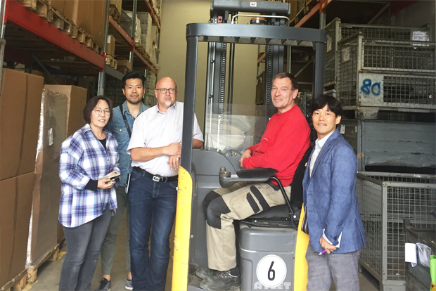 보호작업장의 롤란드 씨와 함께