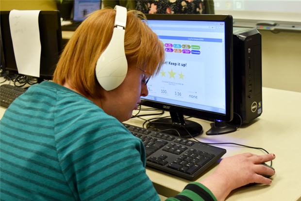 직업교육에 참여하고 있는 장애인