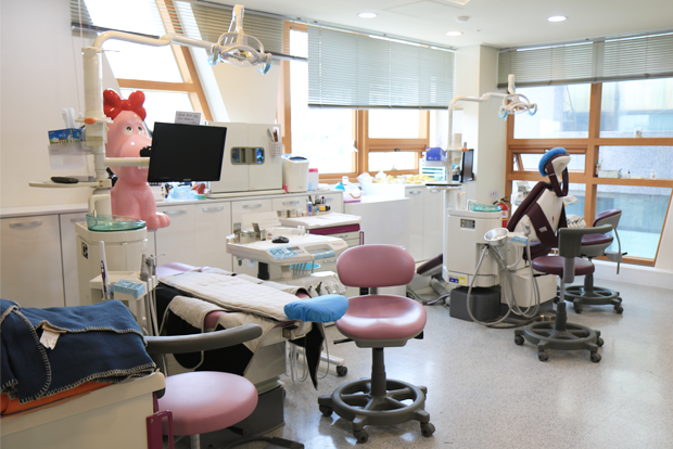 나로센터 근로장애인의 치과치료를 전담하고 있는 더스마일치과의원.