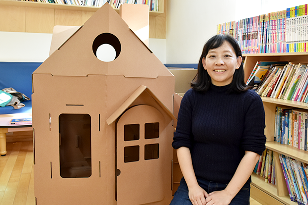 장애어린이들을 위해 종이집을 선물한 곽나연 종이 건축가 