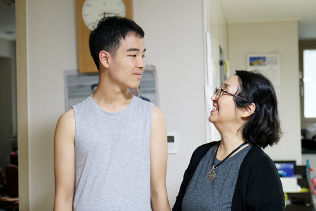 "내 아이만이 아니라 발달장애 아이 모두 보통의 삶을 누릴 수 있도록 국가 정채과 사회적 인식이 바뀌어야 합니다."