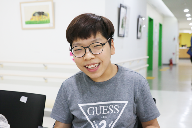 매번 재활치료를 받으며 새롭게 태어나는 기분을 느낀다는 주언이