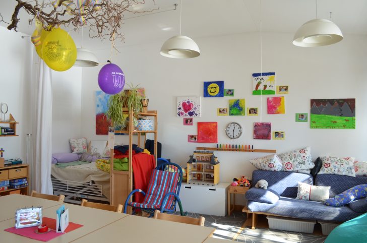  ▲ 집처럼 편안한 환경에서 교육받을 수 있도록 조성된 교실. 몸이 불편한 중증장애인은 침대(사진 왼쪽 부분)에 앉아서 수업을 받을 수 있다.