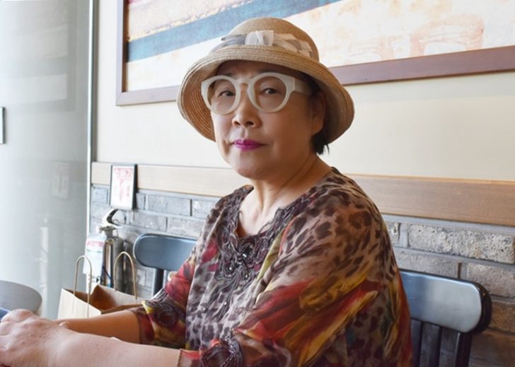 어머니 김혜숙 씨는 자신의 젊음과 아들 봉준이의 희망을 맞바꿨다. 