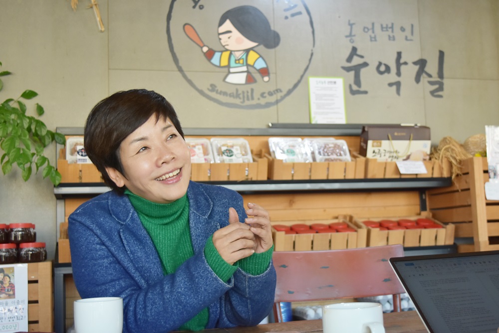 ‘순악질’ 여사에서 농부가 된 개그우먼 김미화씨