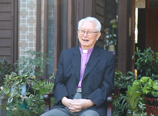 푸르메소셜팜을 위해 응원 메시지를 전하는 김성수 주교