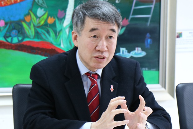 기부자들의 관심에 보답할 수 있도록 새로운 꿈을 준비하는 백경학 푸르메재단 상임이사