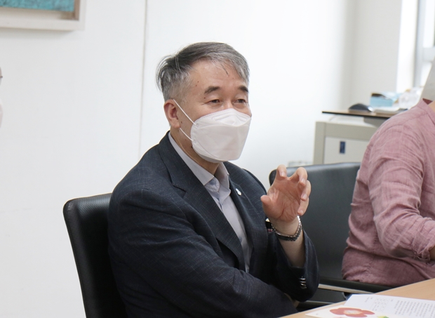 감사의 마음을 전한 백경학 푸르메재단 상임이사