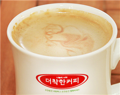 ▲ 품질 좋은 생두로 만들고 부담 없이 마실 수 있는 더착한커피의 커피